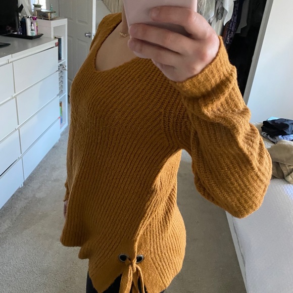 Chestnut brown sweater - size medium. - Picture 4 of 4